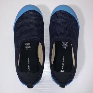 mahabis Women's Slippers in Navy and Light Blue